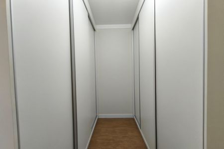 Casa para alugar com 268m², 3 quartos e 4 vagas Casa para alugar com 268m², 3 quartos e 4 vagasCloset Suíte