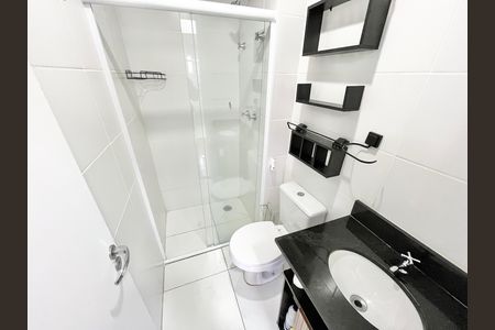 Apartamento para alugar com 56m², 2 quartos e 2 vagas Apartamento para alugar com 56m², 2 quartos e 2 vagasBanheiro social
