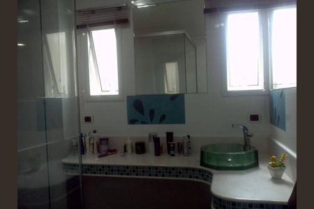 Casa à venda com 245m², 3 quartos e 3 vagas