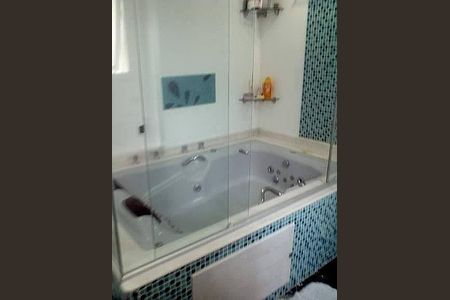 Casa à venda com 245m², 3 quartos e 3 vagas