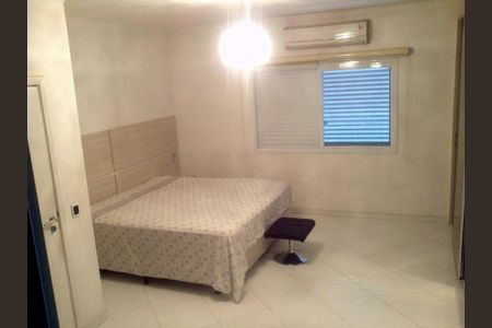 Casa à venda com 245m², 3 quartos e 3 vagas