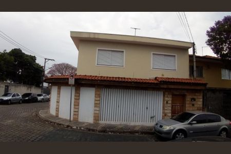 Casa à venda com 245m², 3 quartos e 3 vagas
