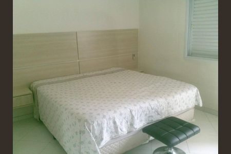 Casa à venda com 245m², 3 quartos e 3 vagas