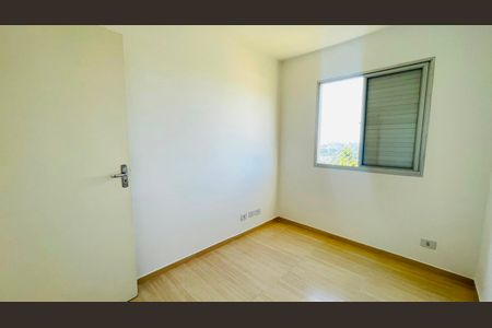 Apartamento para alugar com 3 quartos, 65m² em Caiapia, Cotia