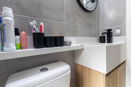 Banheiro de apartamento para alugar com 2 quartos, 42m² em Cangaíba, São Paulo