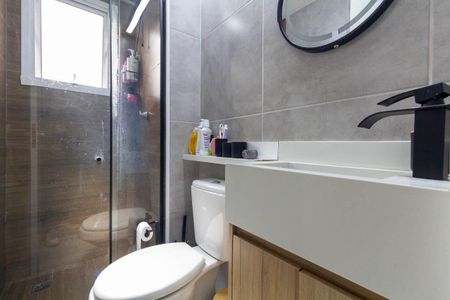 Banheiro de apartamento para alugar com 2 quartos, 42m² em Cangaíba, São Paulo