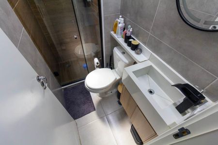 Apartamento para alugar com 42m², 2 quartos e sem vaga Apartamento para alugar com 42m², 2 quartos e sem vagaBanheiro