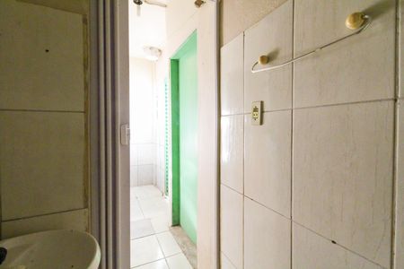 Apartamento para alugar com 70m², 2 quartos e 1 vaga Apartamento para alugar com 70m², 2 quartos e 1 vagaBanheiro social