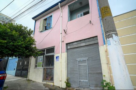 Fachada de casa à venda com 3 quartos, 130m² em Vila Moinho Velho, São Paulo