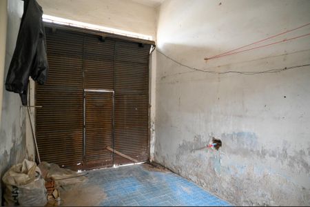 Garagem de casa à venda com 3 quartos, 130m² em Vila Moinho Velho, São Paulo