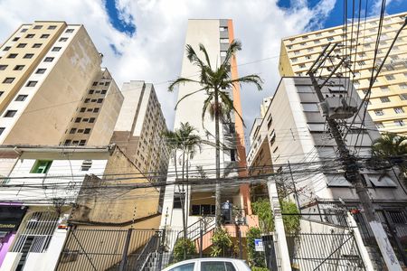 Apartamento para alugar com 60m², 2 quartos e 1 vaga Apartamento para alugar com 60m², 2 quartos e 1 vagaFachada
