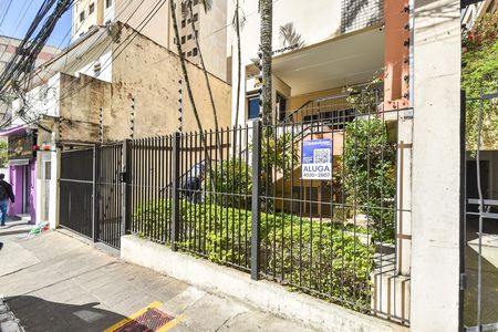 Apartamento para alugar com 60m², 2 quartos e 1 vaga Apartamento para alugar com 60m², 2 quartos e 1 vagaFachada