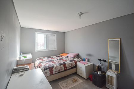 Casa à venda com 300m², 5 quartos e 2 vagas Casa à venda com 300m², 5 quartos e 2 vagasQuarto 4