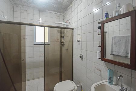 Casa à venda com 300m², 5 quartos e 2 vagas Casa à venda com 300m², 5 quartos e 2 vagasBanheiro da Suíte