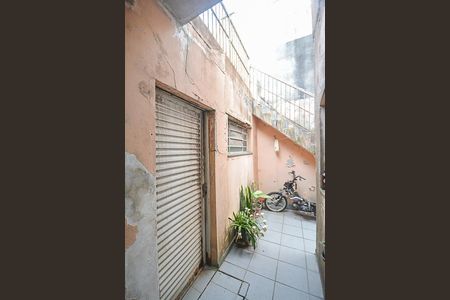 Casa à venda com 300m², 5 quartos e 2 vagas Casa à venda com 300m², 5 quartos e 2 vagasQuarto de Serviço