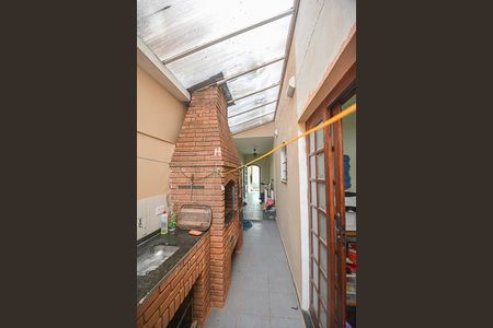 Casa à venda com 300m², 5 quartos e 2 vagas Casa à venda com 300m², 5 quartos e 2 vagasChurrasqueira