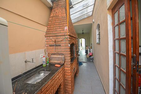 Casa à venda com 300m², 5 quartos e 2 vagas Casa à venda com 300m², 5 quartos e 2 vagasChurrasqueira