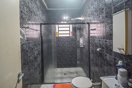 Casa à venda com 300m², 5 quartos e 2 vagas Casa à venda com 300m², 5 quartos e 2 vagasBanheiro