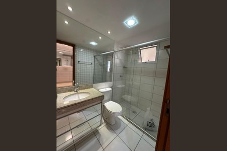 Banheiro de apartamento para alugar com 3 quartos, 96m² em Jardim Atlantico, Goiânia