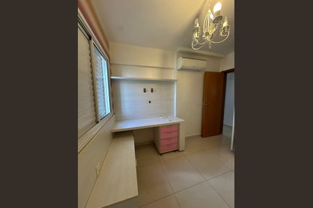 Quarto de apartamento para alugar com 3 quartos, 96m² em Jardim Atlantico, Goiânia
