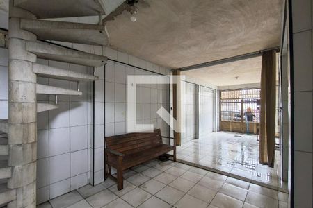 Casa para alugar com 131m², 2 quartos e 2 vagas Casa para alugar com 131m², 2 quartos e 2 vagasArea externa