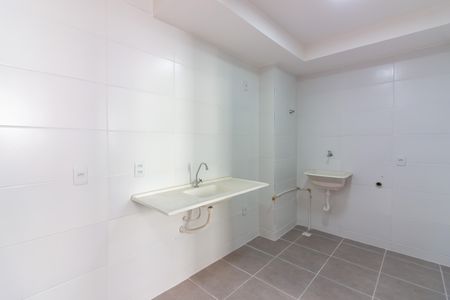 Cozinha  de apartamento para alugar com 2 quartos, 39m² em Loteamento Reserva Raposo, Osasco
