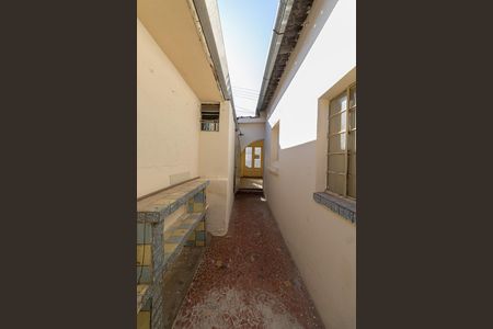 Corredor de casa para alugar com 2 quartos, 200m² em Penha de França, São Paulo