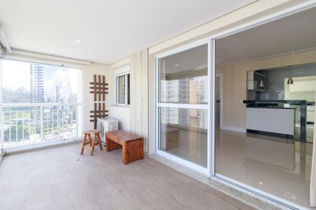 Apartamento à venda com 96m², 2 quartos e 2 vagas Apartamento à venda com 96m², 2 quartos e 2 vagasSala - Varanda