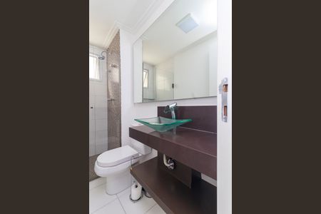 Apartamento à venda com 96m², 2 quartos e 2 vagas Apartamento à venda com 96m², 2 quartos e 2 vagasBanheiro 2
