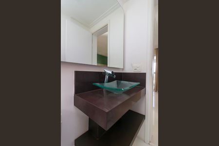 Apartamento à venda com 96m², 2 quartos e 2 vagas Apartamento à venda com 96m², 2 quartos e 2 vagasBanheiro 2