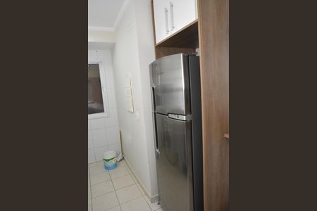 Apartamento para alugar com 65m², 2 quartos e 1 vaga Apartamento para alugar com 65m², 2 quartos e 1 vagaCozinha geladeira