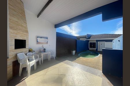 Casa à venda com 2 quartos, 130m² em Santa Teresa, São Leopoldo