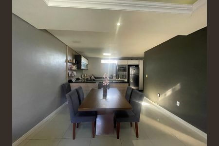 Casa à venda com 2 quartos, 130m² em Santa Teresa, São Leopoldo