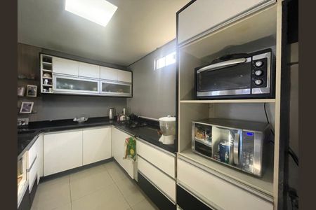 Casa à venda com 2 quartos, 130m² em Santa Teresa, São Leopoldo
