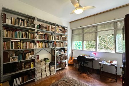 Casa à venda com 1000m², 3 quartos e 2 vagas