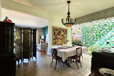 Casa à venda com 1000m², 3 quartos e 2 vagas