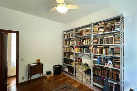 Casa à venda com 1000m², 3 quartos e 2 vagas