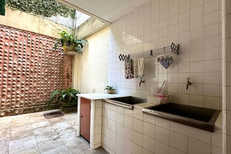 Casa à venda com 1000m², 3 quartos e 2 vagas