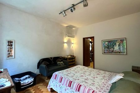 Casa à venda com 1000m², 3 quartos e 2 vagas