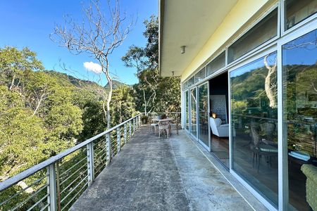 Casa à venda com 1000m², 3 quartos e 2 vagas