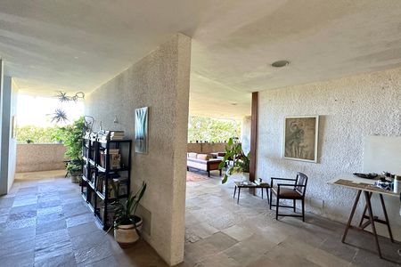 Casa à venda com 1000m², 3 quartos e 2 vagas