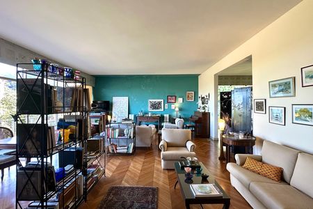 Casa à venda com 1000m², 3 quartos e 2 vagas