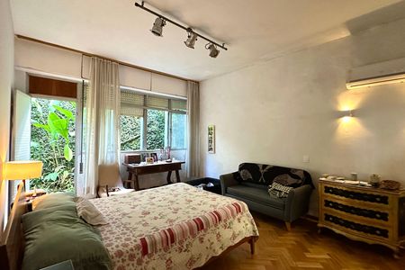Casa à venda com 1000m², 3 quartos e 2 vagas