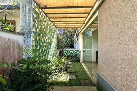 Casa à venda com 1000m², 3 quartos e 2 vagas