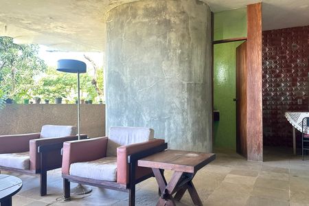 Casa à venda com 1000m², 3 quartos e 2 vagas