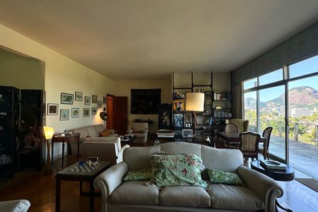 Casa à venda com 1000m², 3 quartos e 2 vagas