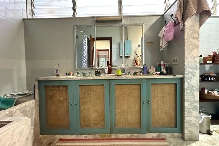 Casa à venda com 1000m², 3 quartos e 2 vagas