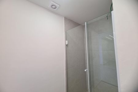 Banheiro de apartamento para alugar com 2 quartos, 33m² em Vila Ema, São Paulo