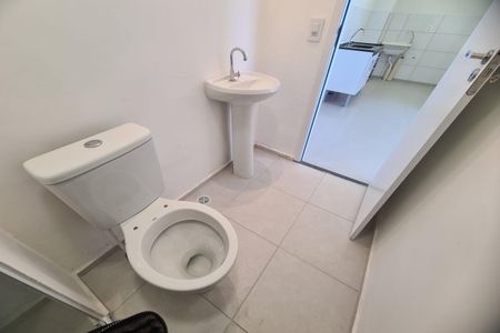 Banheiro de apartamento para alugar com 2 quartos, 33m² em Vila Ema, São Paulo