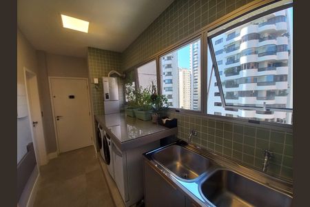 Área de Serviço de apartamento à venda com 3 quartos, 257m² em Higienópolis, São Paulo